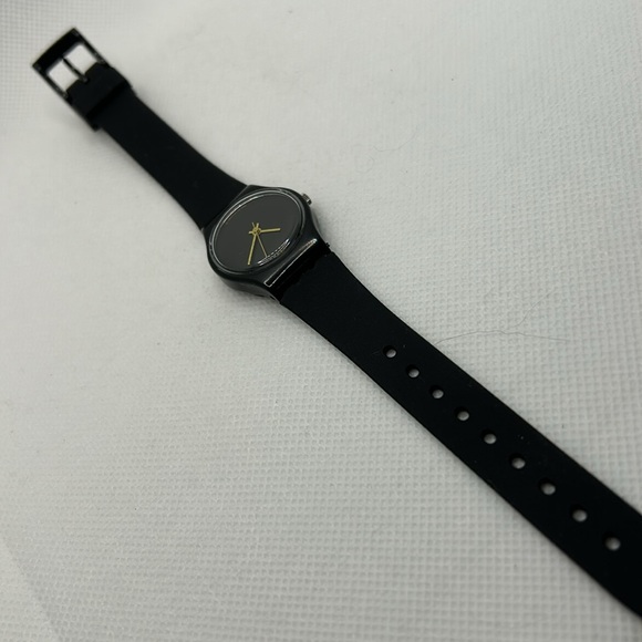 Swatch Black Magic 1980’s Watch - Picture 2 of 16